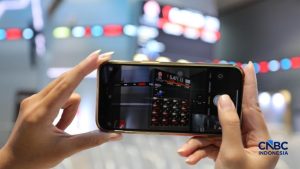 Harga Terbang 83%, Emiten Hermanto Tanoko (ZONE) Dipantau BEI