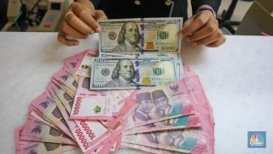 Rupiah Terkoreksi Pagi Ini, Dolar AS Kembali ke Rp17.950
