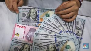 Rupiah Dibuka Loyo, Dolar AS Kembali Dekati Rp18.000