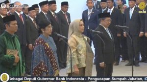 Resmi Jadi Gubernur BI! Destry Ucap Sumpah Jabatan di MA